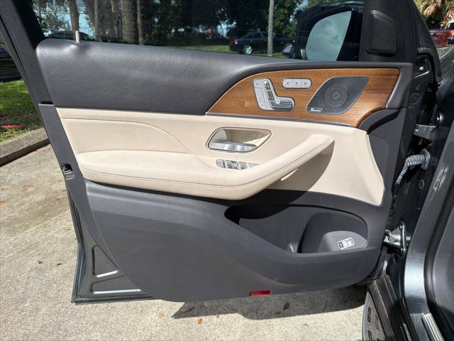 Used 2020 Mercedes-Benz GLS 580 4MATIC image 14