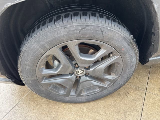 Used 2024 Toyota RAV4 Adventure image 12