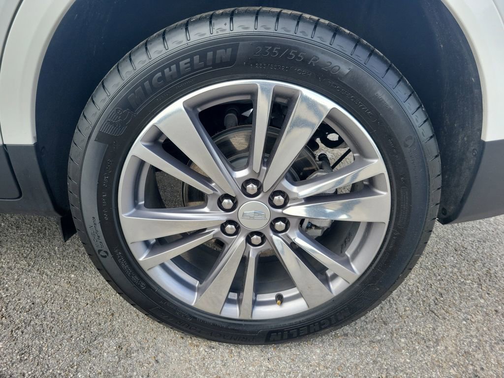 Used 2025 Cadillac XT5 Premium Luxury image 9