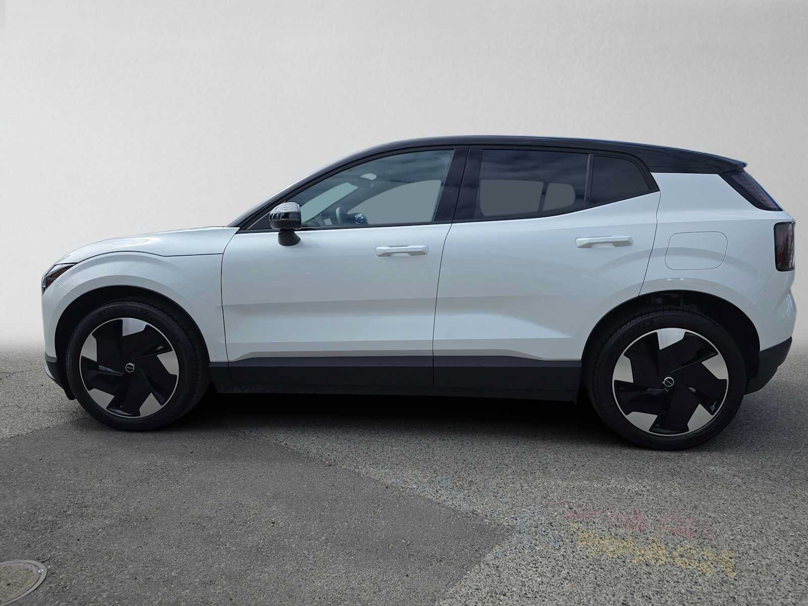 Certified 2025 Volvo EX30 Plus w/ Climate Package AWD/4WD image 7