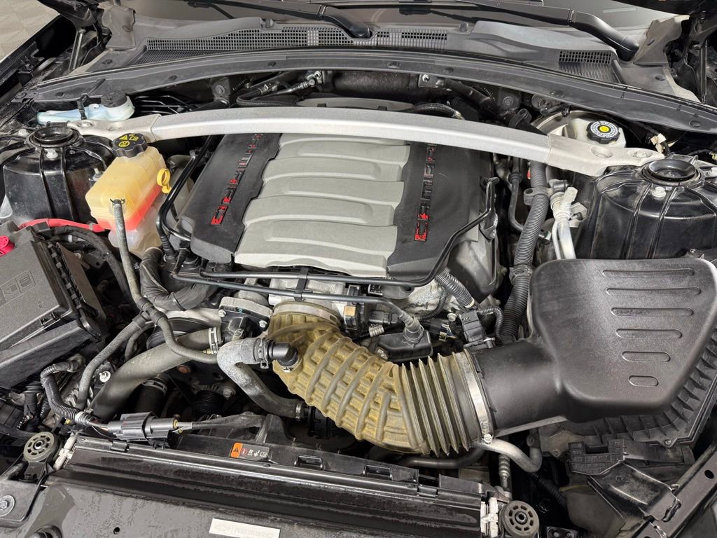 Used 2018 Chevrolet Camaro SS image 31