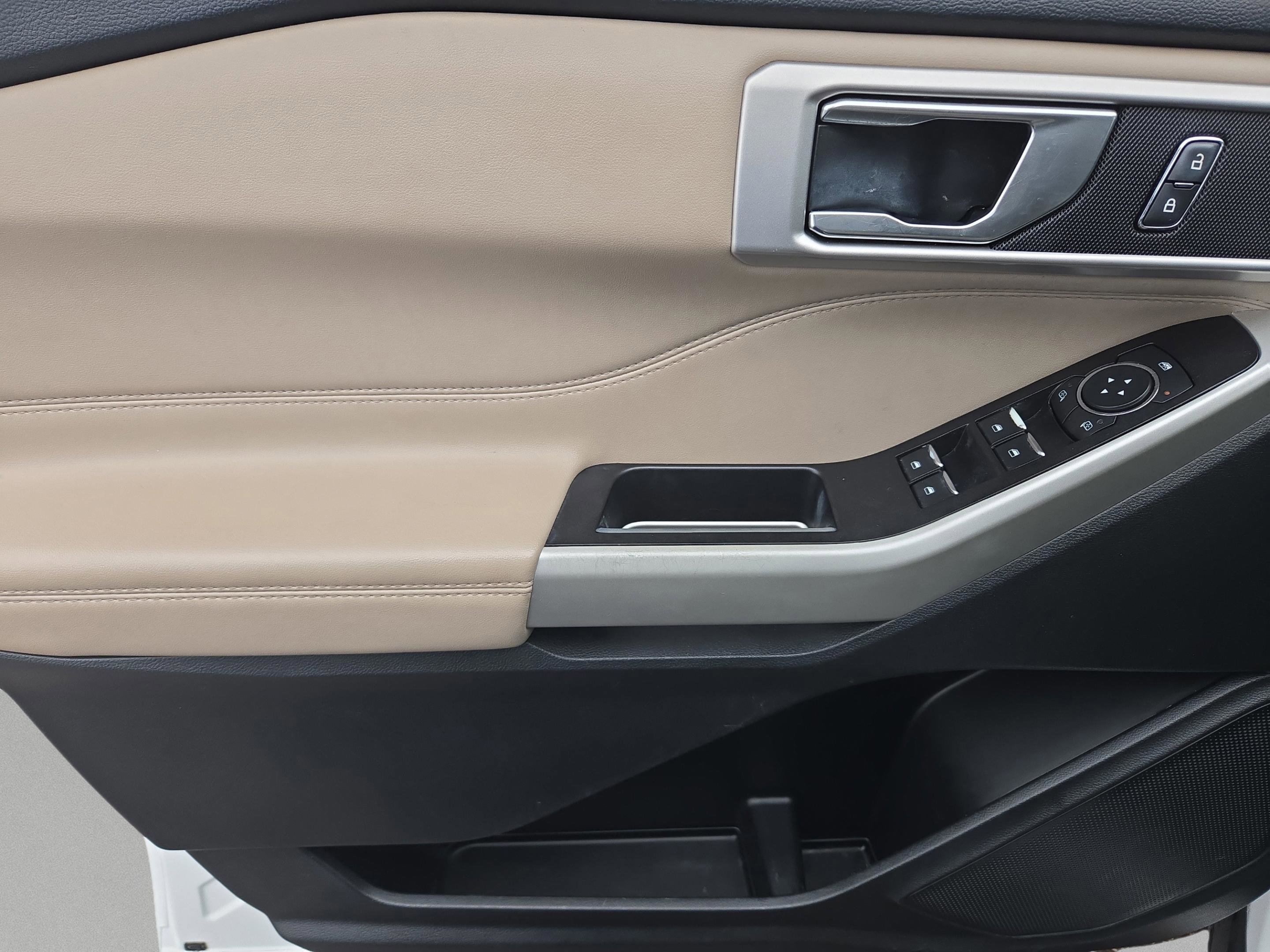 Used 2021 Ford Explorer XLT w/ Equipment Group 202A image 20