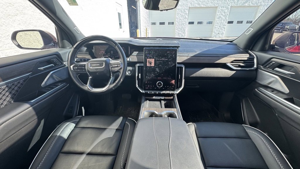 Used 2025 GMC Acadia Denali w/ Super Cruise Package image 10