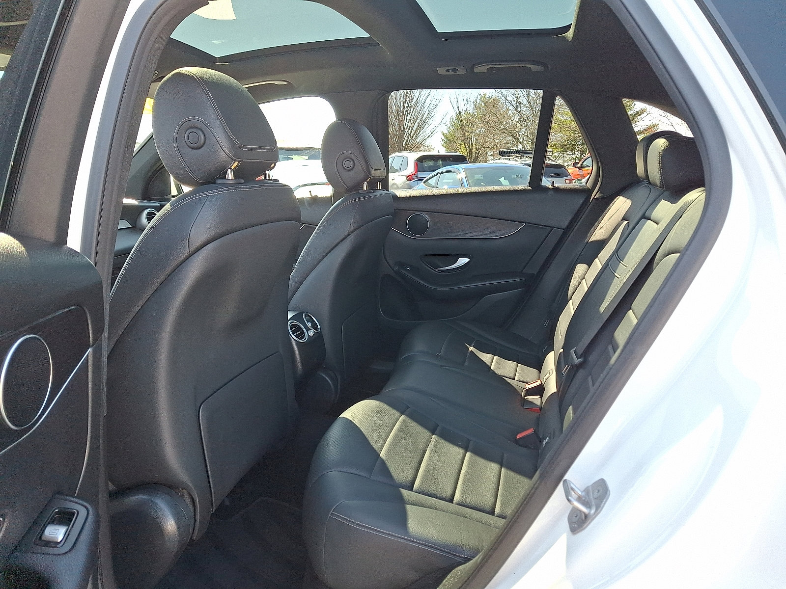 Used 2021 Mercedes-Benz GLC 300 4MATIC image 10