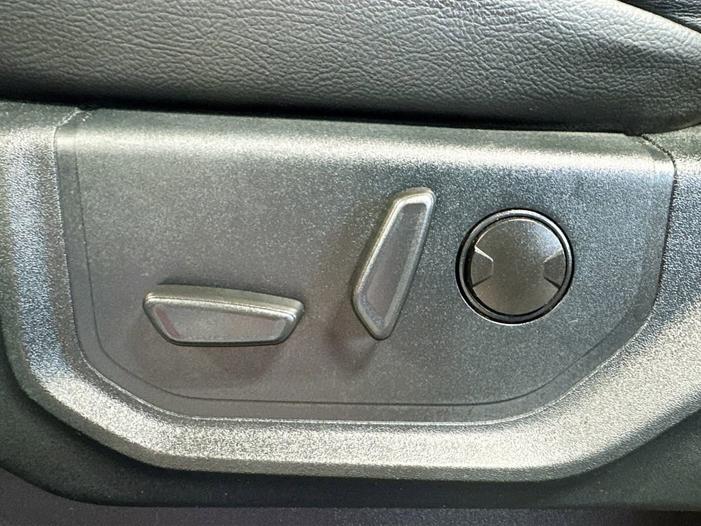 Used 2020 Ford F150 XLT w/ Equipment Group 302A Luxury AWD/4WD image 20