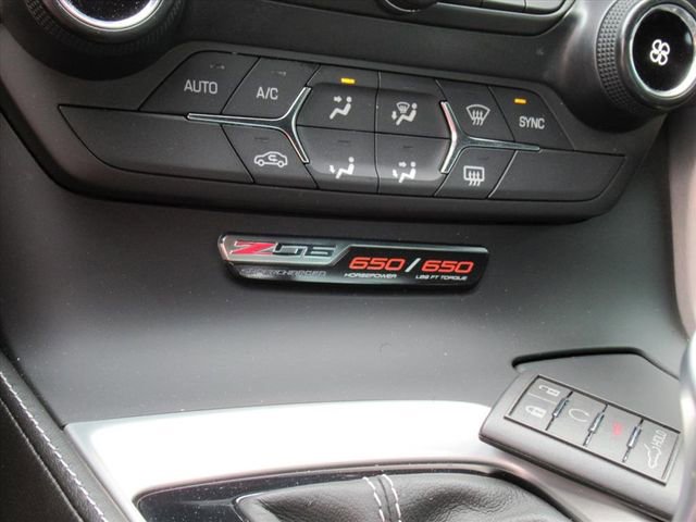 Used 2016 Chevrolet Corvette Z06 w/ Battery Protection Package image 27