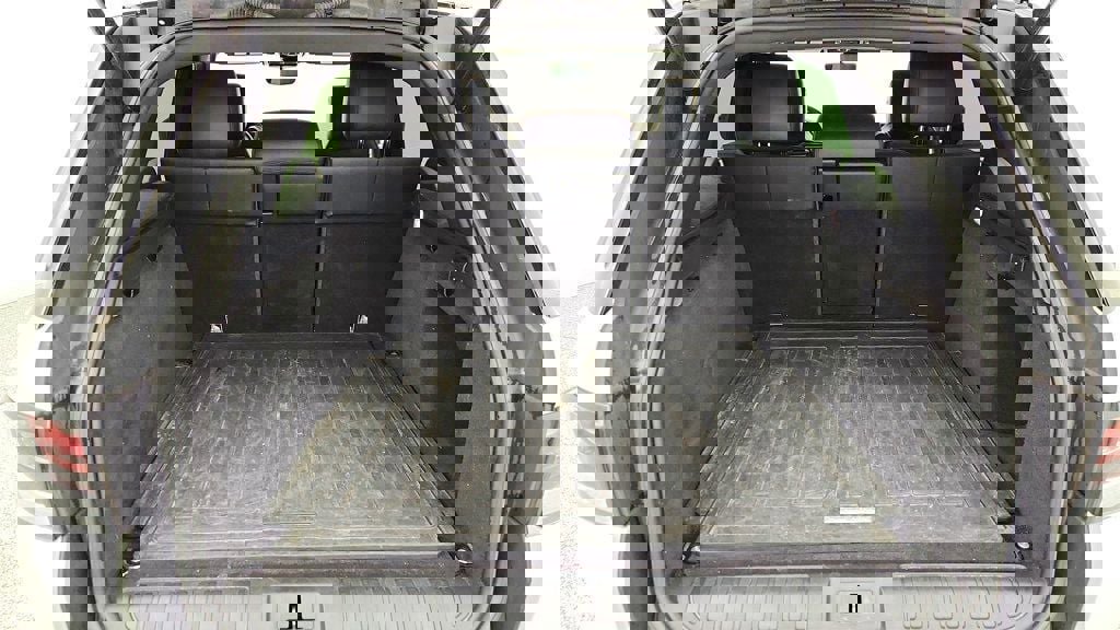 Used 2017 Land Rover Range Rover Sport HSE image 23