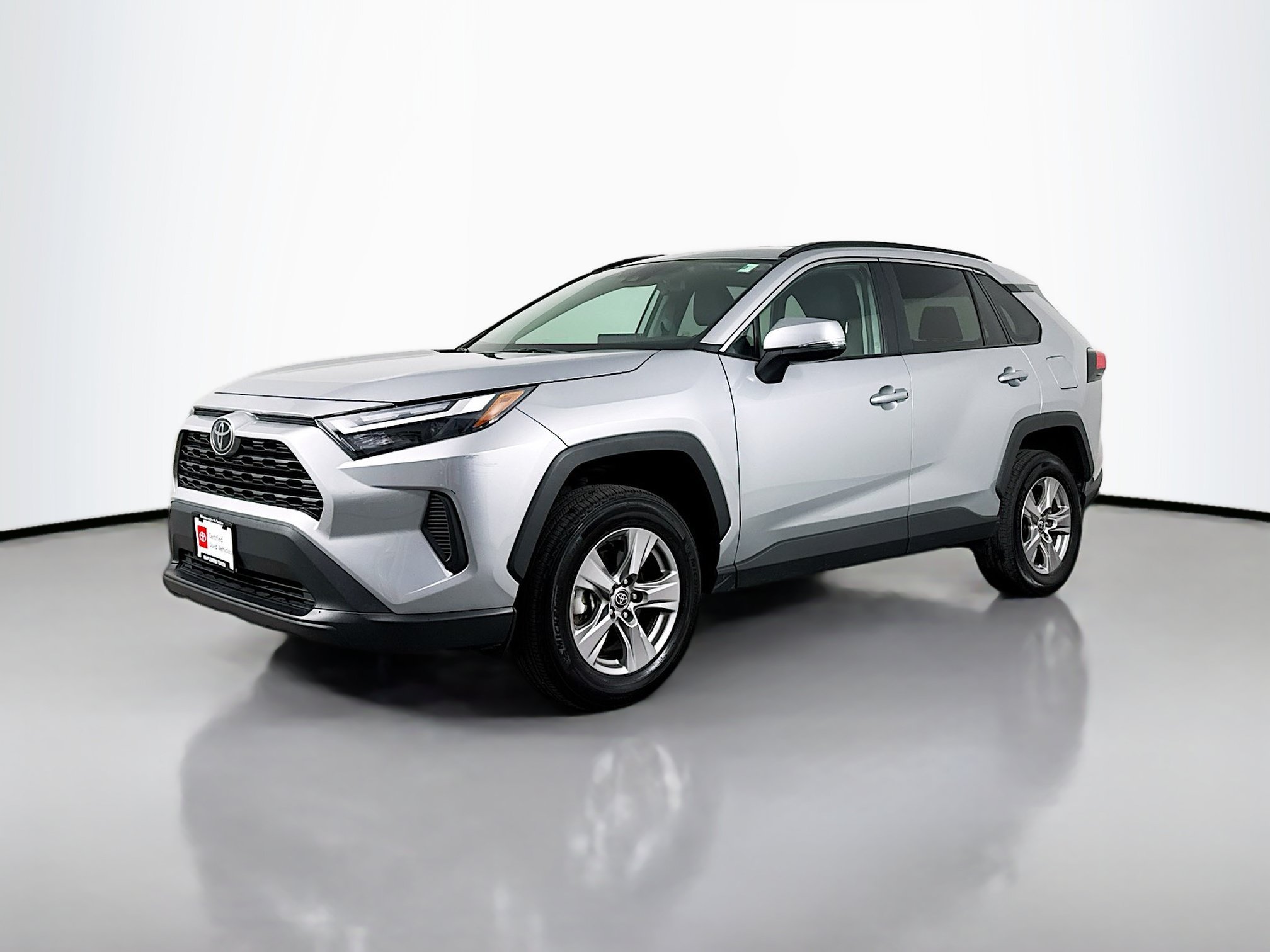 Certified 2025 Toyota RAV4 XLE AWD/4WD image 3