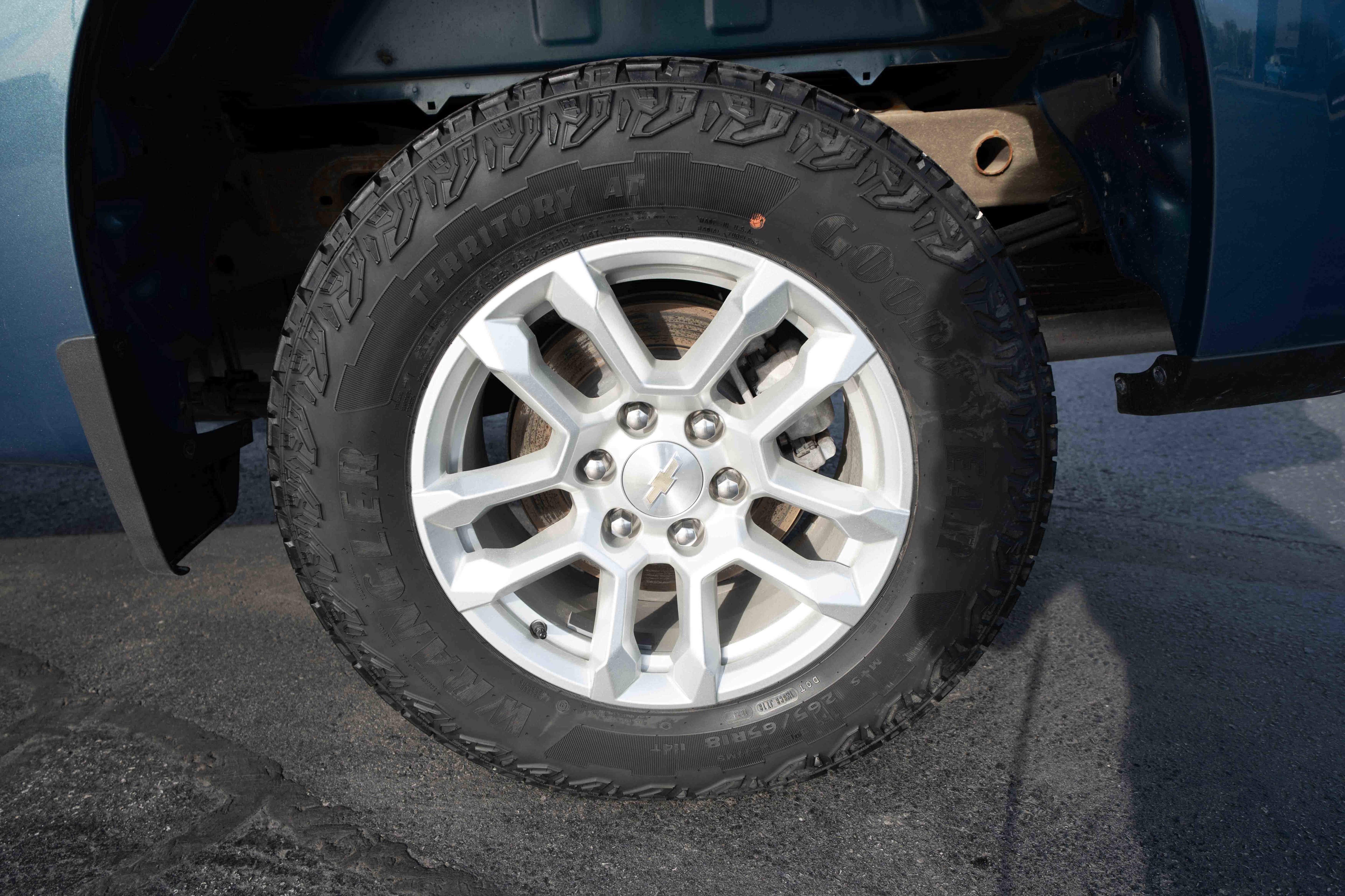 Used 2024 Chevrolet Silverado 1500 LT w/ Z71 Off-Road Package AWD/4WD image 28