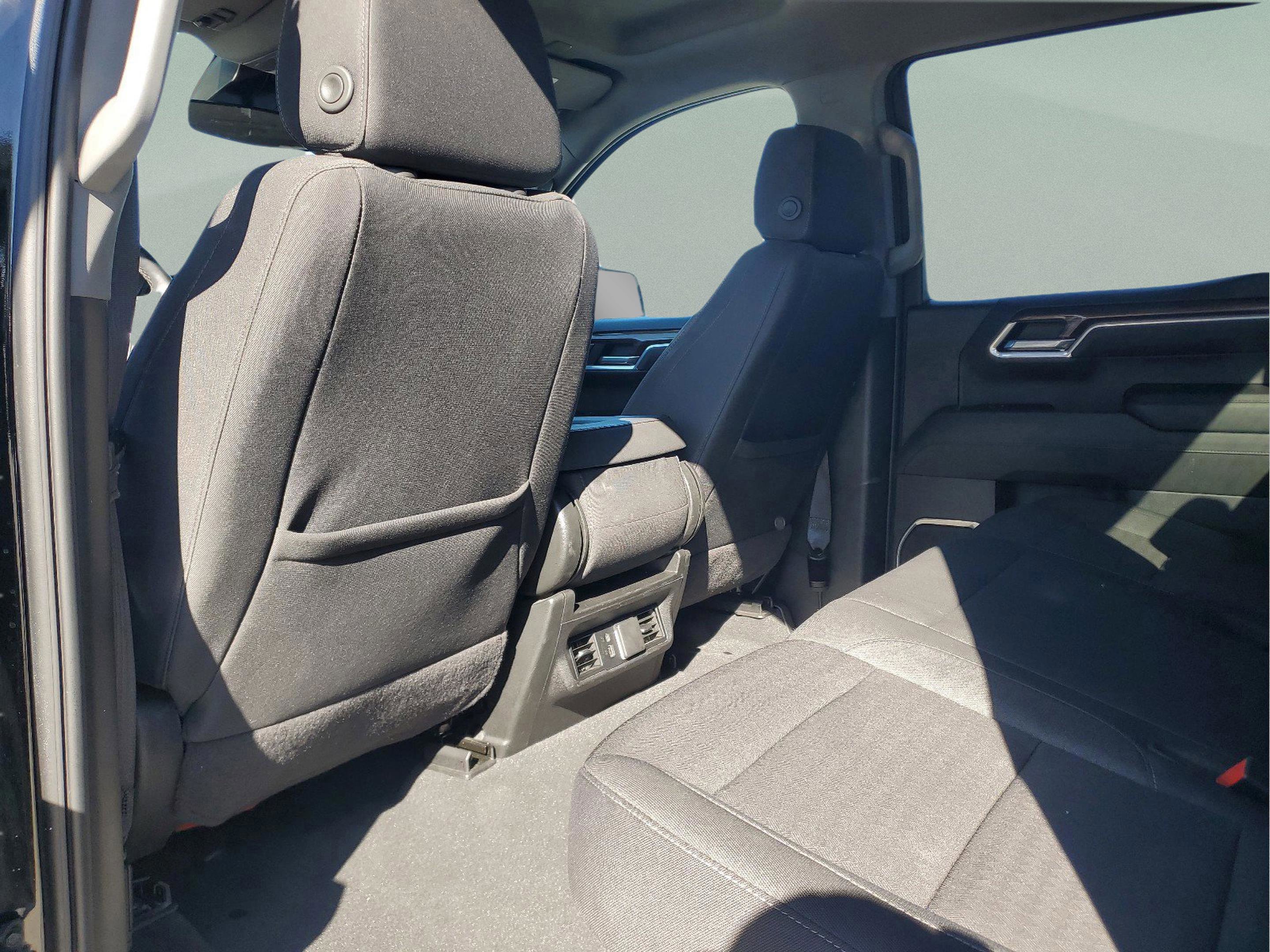 Used 2025 Chevrolet Silverado 1500 LT AWD/4WD image 6