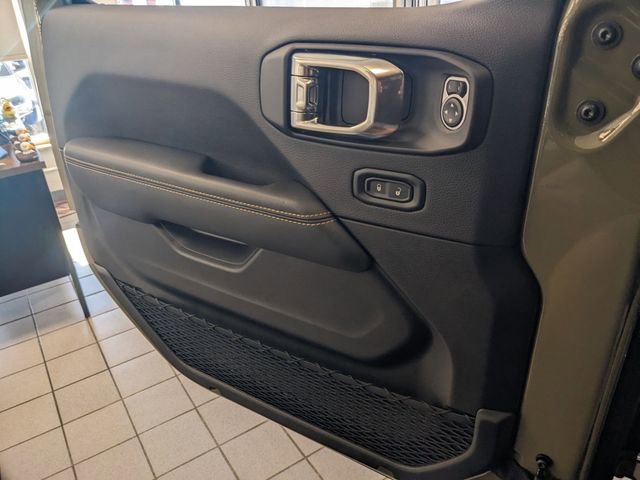 New 2025 Jeep Wrangler Unlimited Rubicon 392 image 17