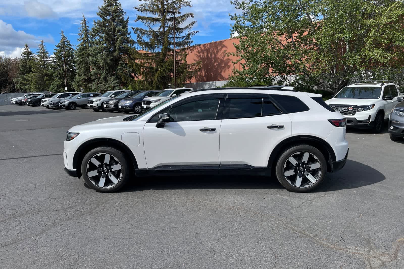 Used 2024 Honda Prologue Elite image 2