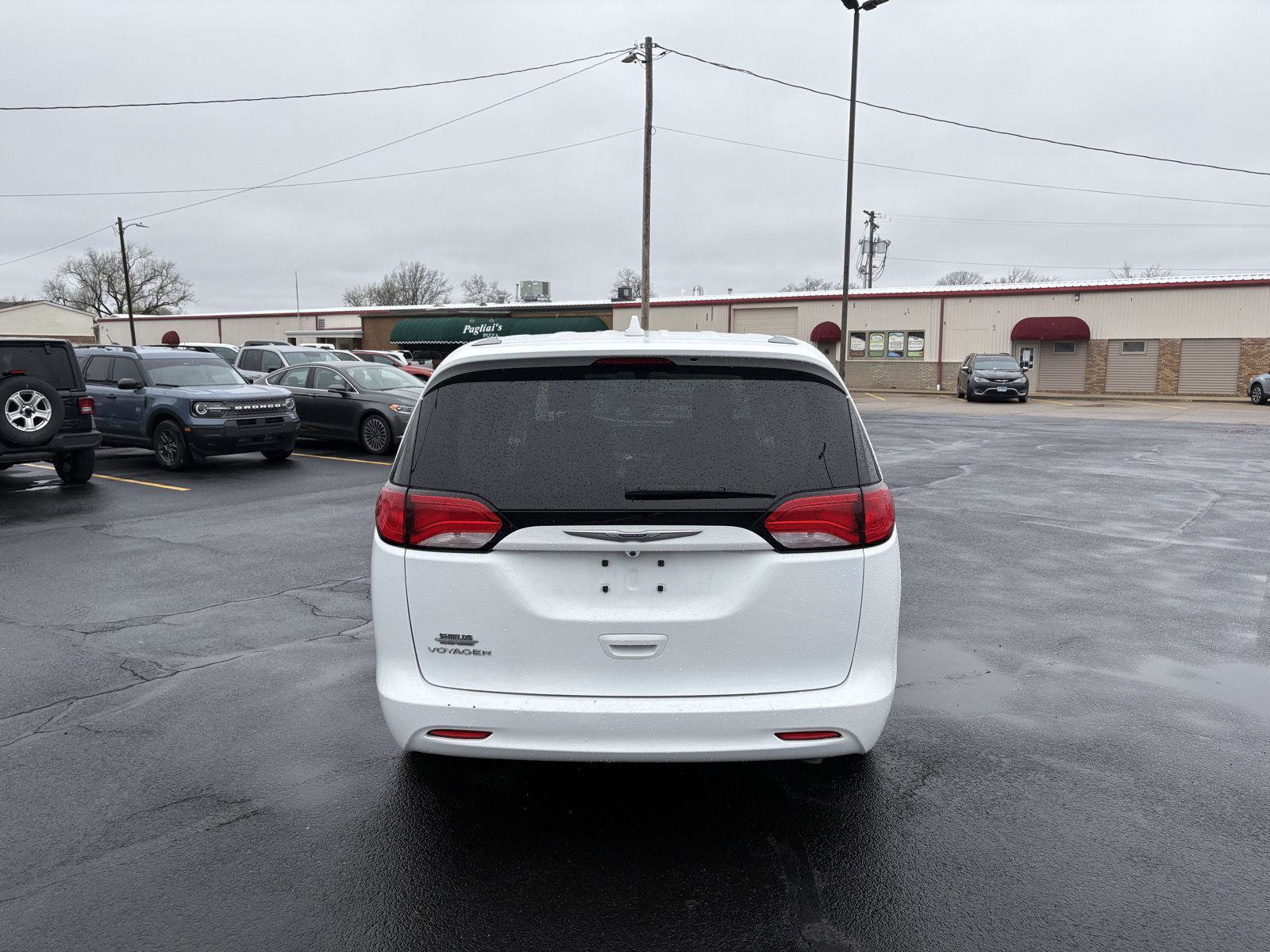 Used 2020 Chrysler Voyager LX FWD image 22