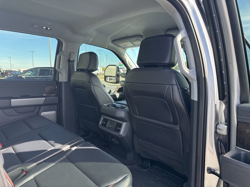 Certified 2024 Ford F250 Lariat w/ Black Appearance Package image 18