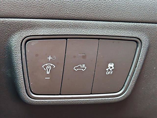 Used 2023 Hyundai Santa Cruz SEL w/ Activity Package FWD image 17