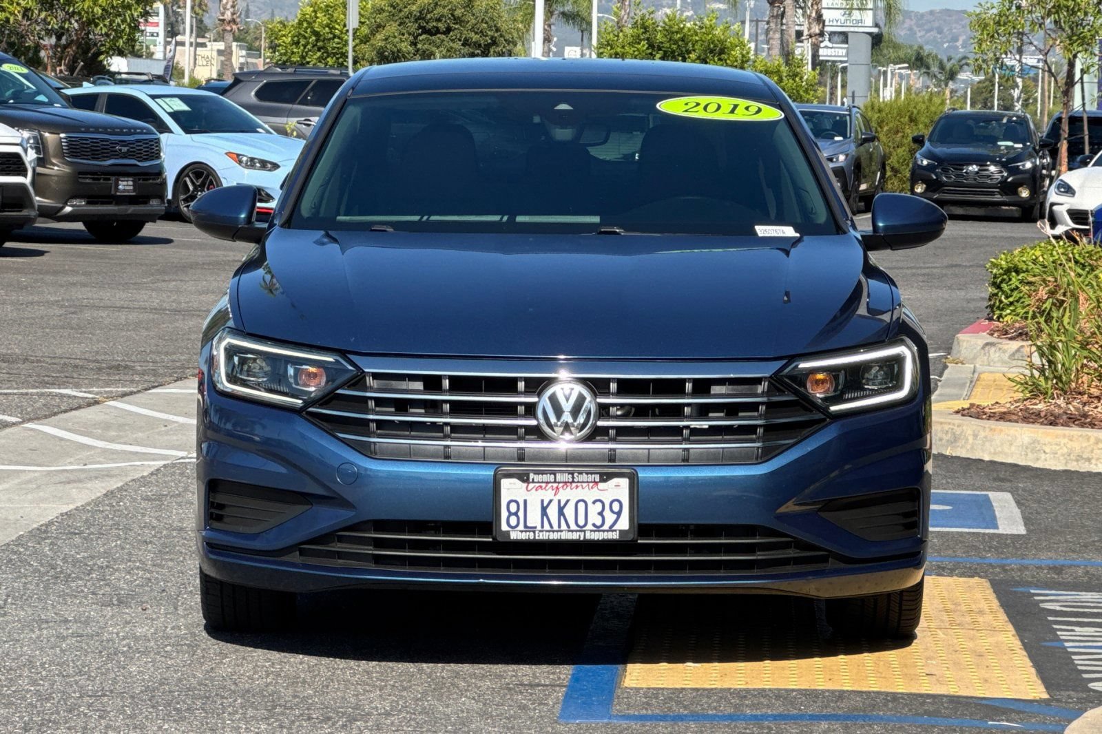 Used 2019 Volkswagen Jetta SEL w/ Cold Weather Package FWD image 9