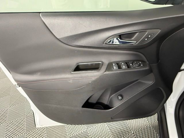 Used 2022 Chevrolet Equinox RS image 16