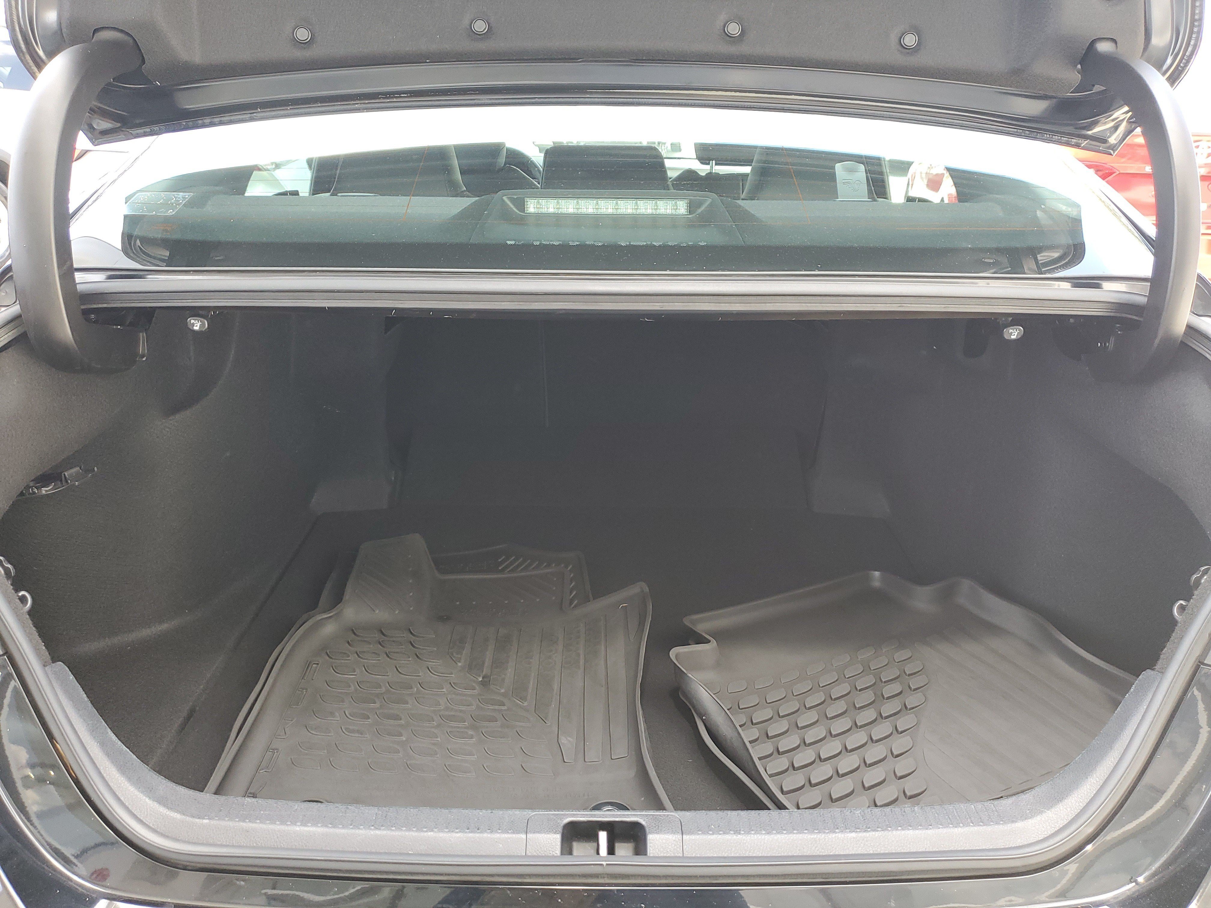 Used 2022 Toyota Camry SE FWD image 9