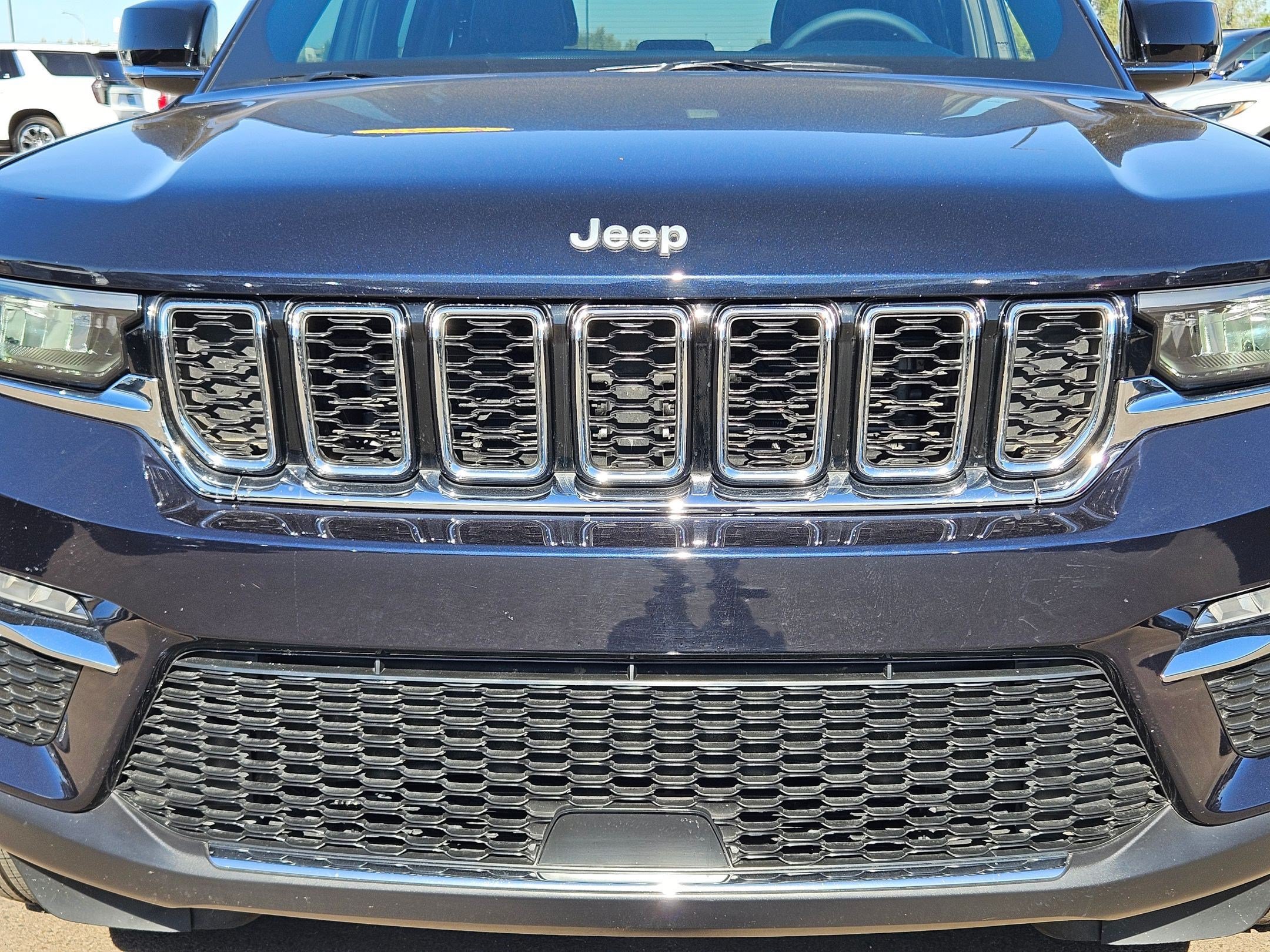 Used 2024 Jeep Grand Cherokee Limited RWD image 9