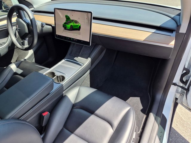 Used 2022 Tesla Model Y Performance AWD/4WD image 19