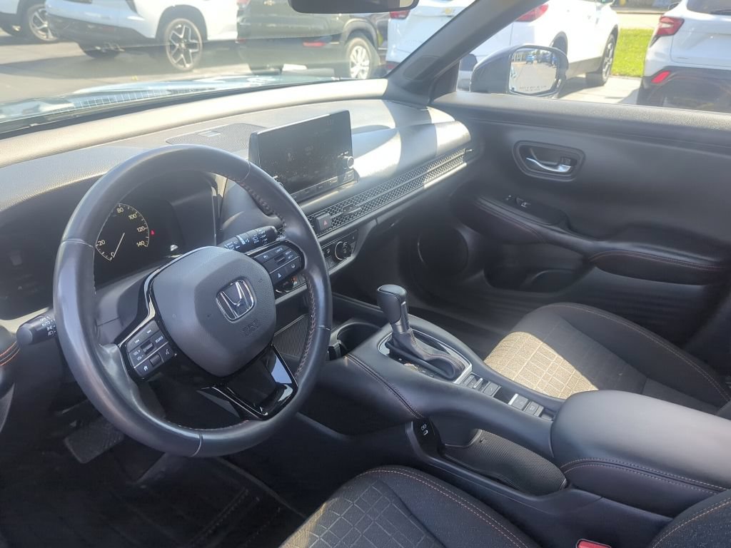 Used 2025 Honda HR-V Sport image 19