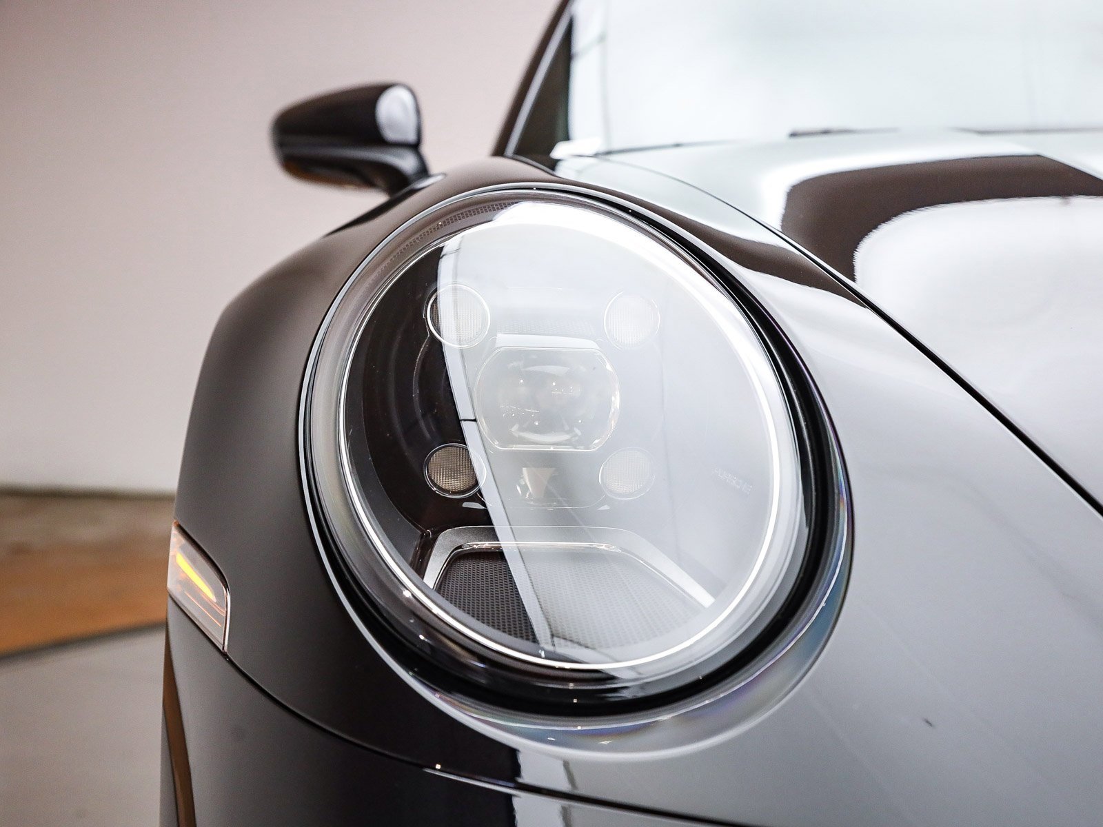 Used 2022 Porsche 911 Turbo image 14