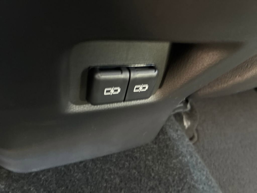 New 2025 Toyota RAV4 XLE image 28