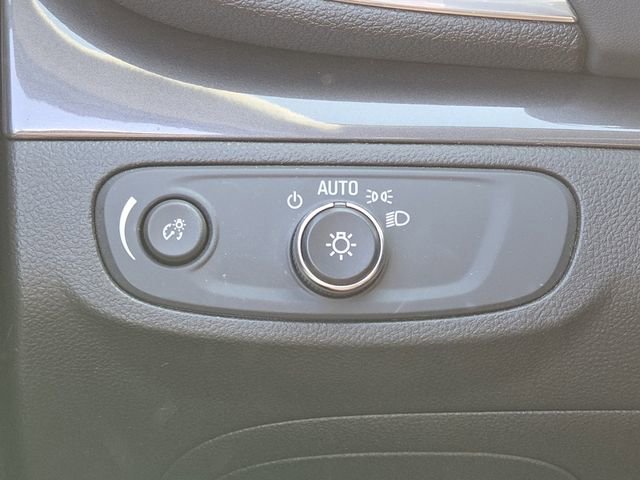 Certified 2021 Buick Encore Preferred image 7