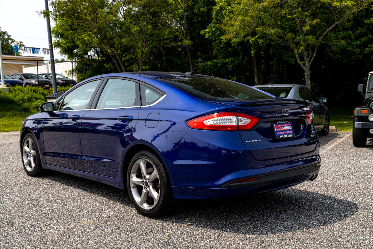 Used 2015 Ford Fusion SE w/ Equipment Group 201A image 4