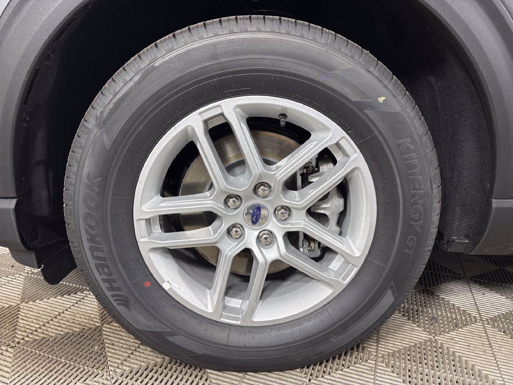 New 2026 Ford Explorer Active w/ Active Comfort Package RWD image 12