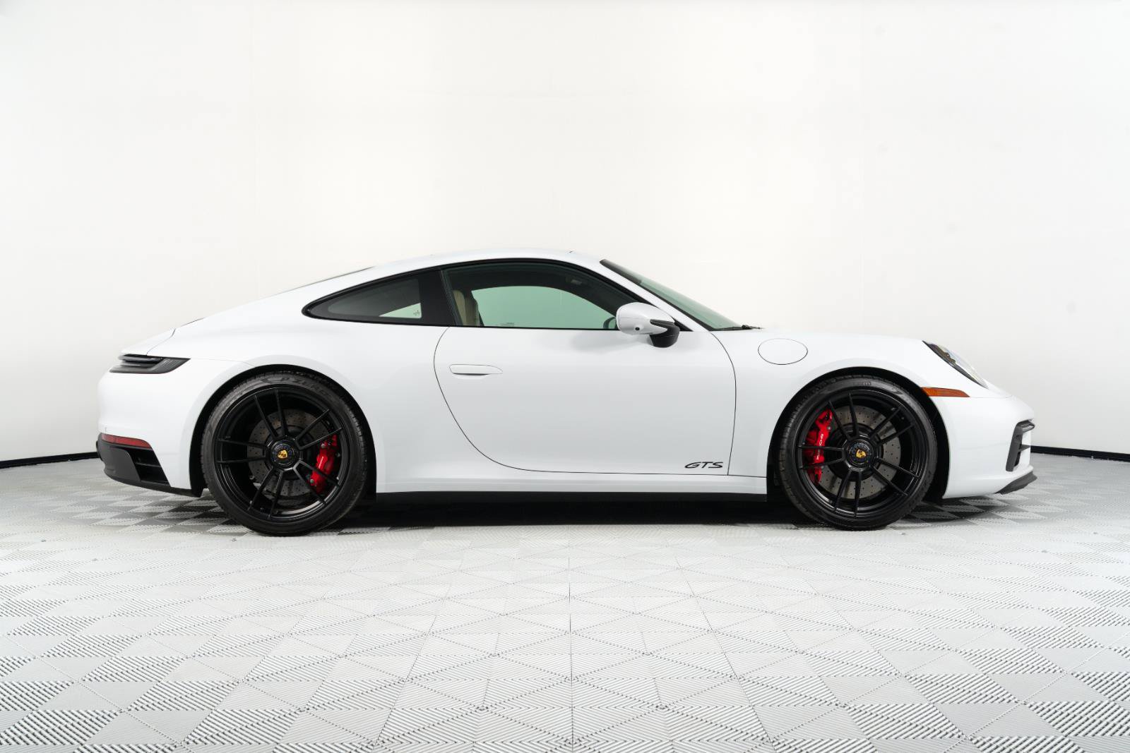 Used 2023 Porsche 911 Carrera GTS RWD image 24