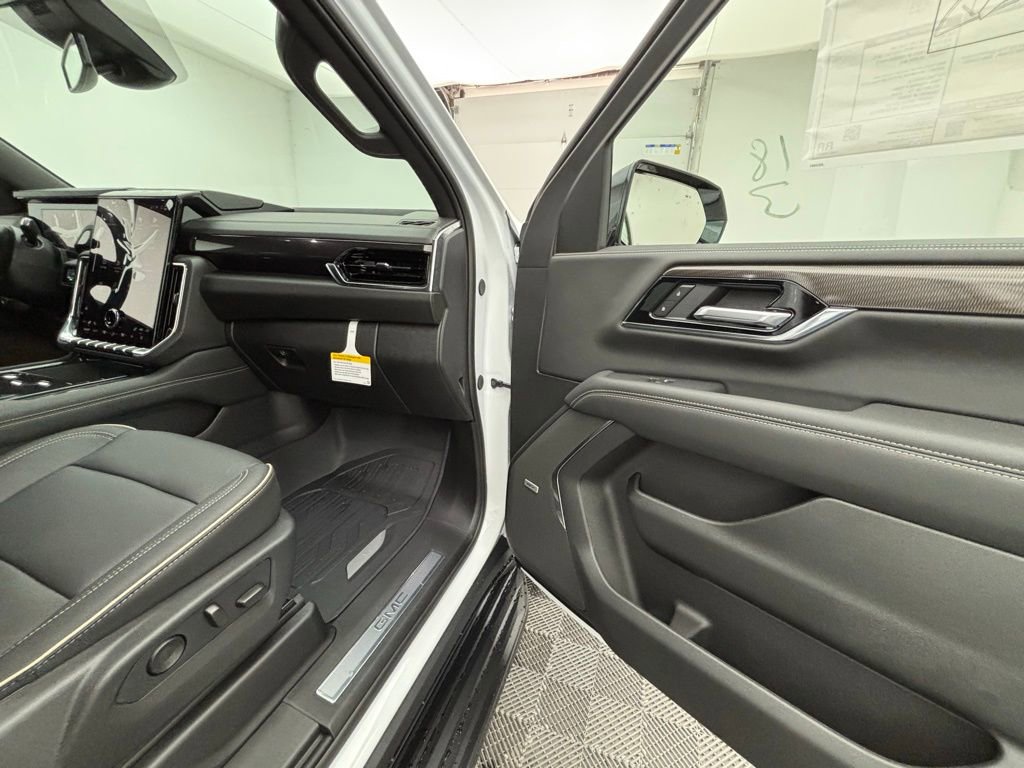 New 2026 GMC Yukon XL Elevation w/ LPO, Elevation Black Package image 37