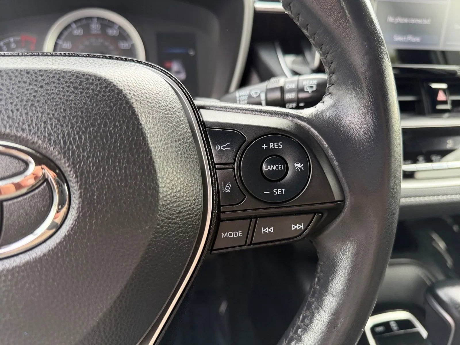 Used 2019 Toyota Corolla SE w/ Carpet Mat Package image 18