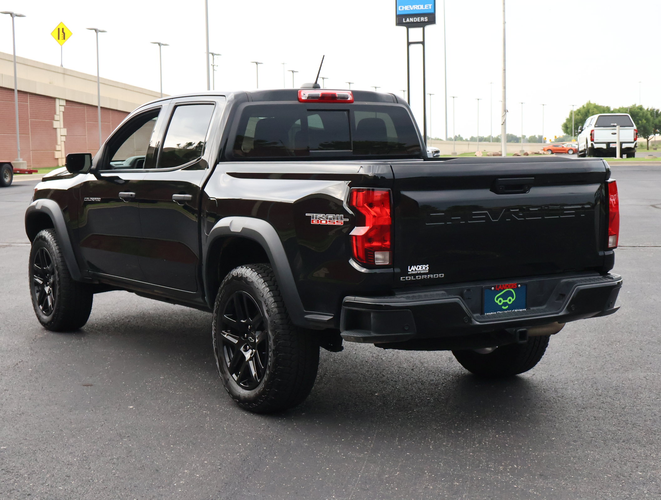 Certified 2024 Chevrolet Colorado Trail Boss w/ Technology Package AWD/4WD image 7