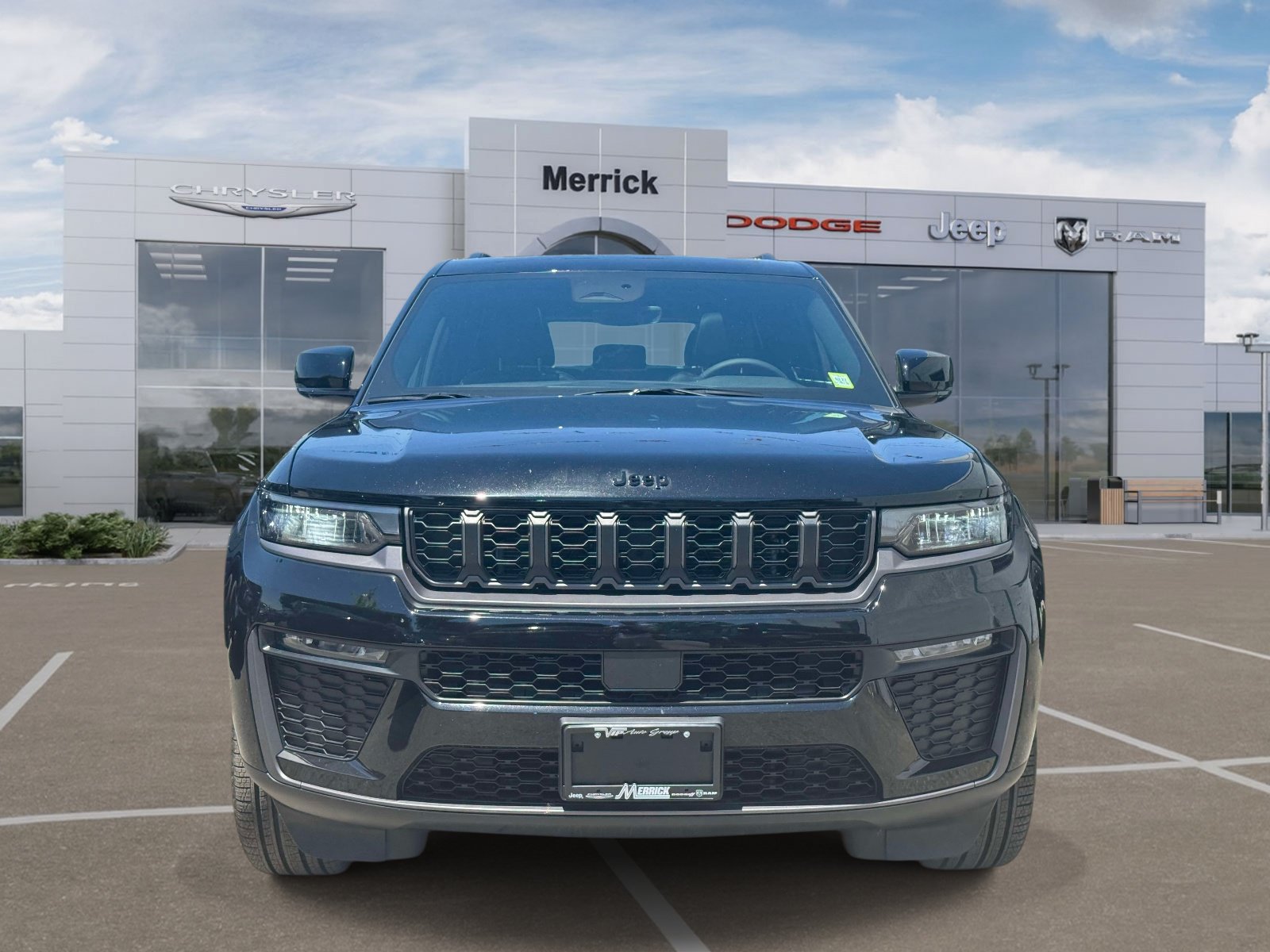 Used 2026 Jeep Grand Cherokee Limited w/ Limited Altitude Package AWD/4WD image 3