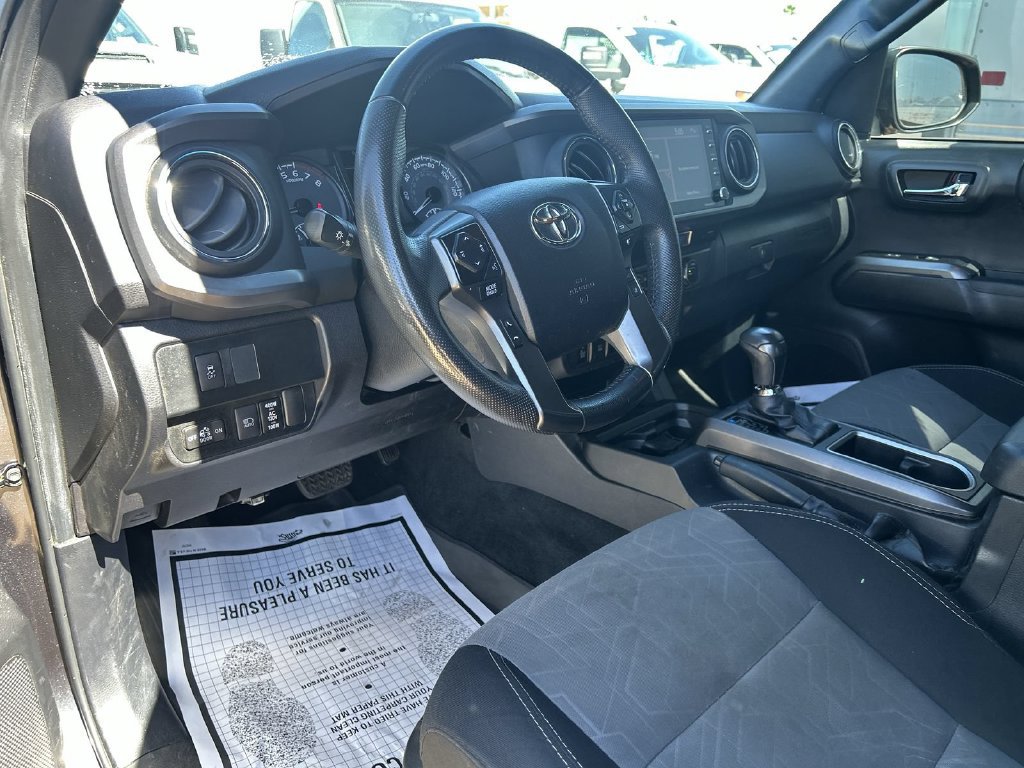 Used 2022 Toyota Tacoma TRD Sport w/ Technology Package RWD image 14