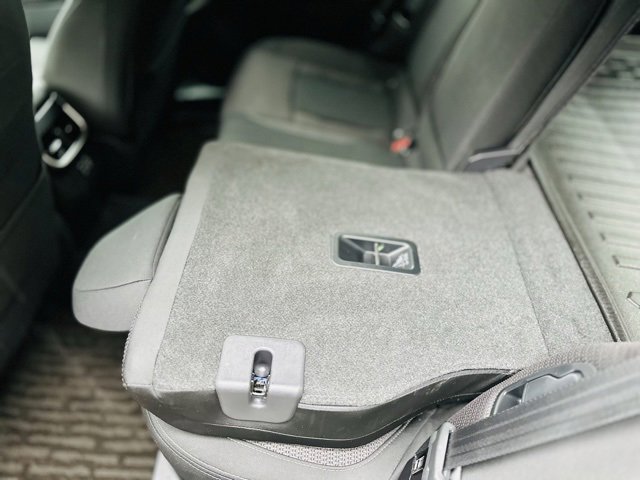 Used 2025 Subaru Outback Premium image 21