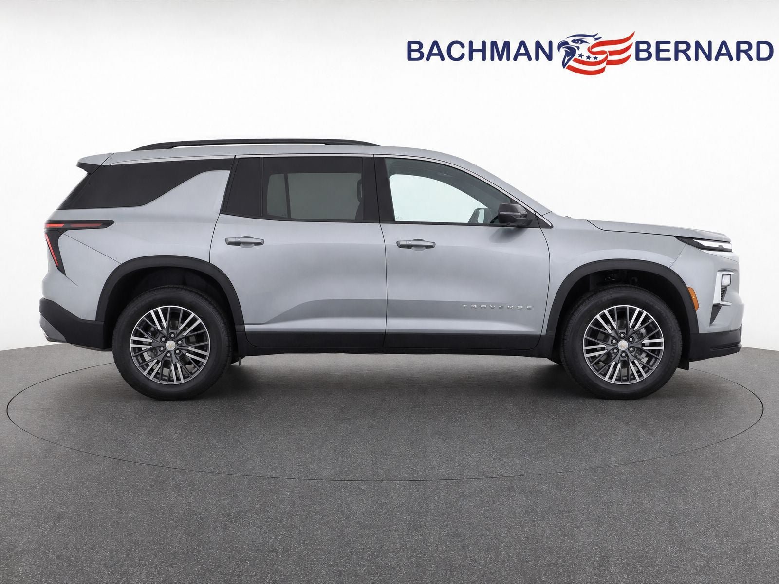Used 2025 Chevrolet Traverse LT AWD/4WD image 8