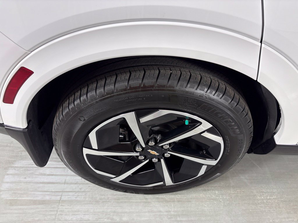 Used 2024 Chevrolet Equinox EV LT w/ LPO, Active Package FWD image 10