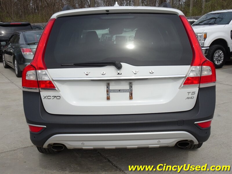 Used 2016 Volvo XC70 T5 Premier AWD/4WD image 8