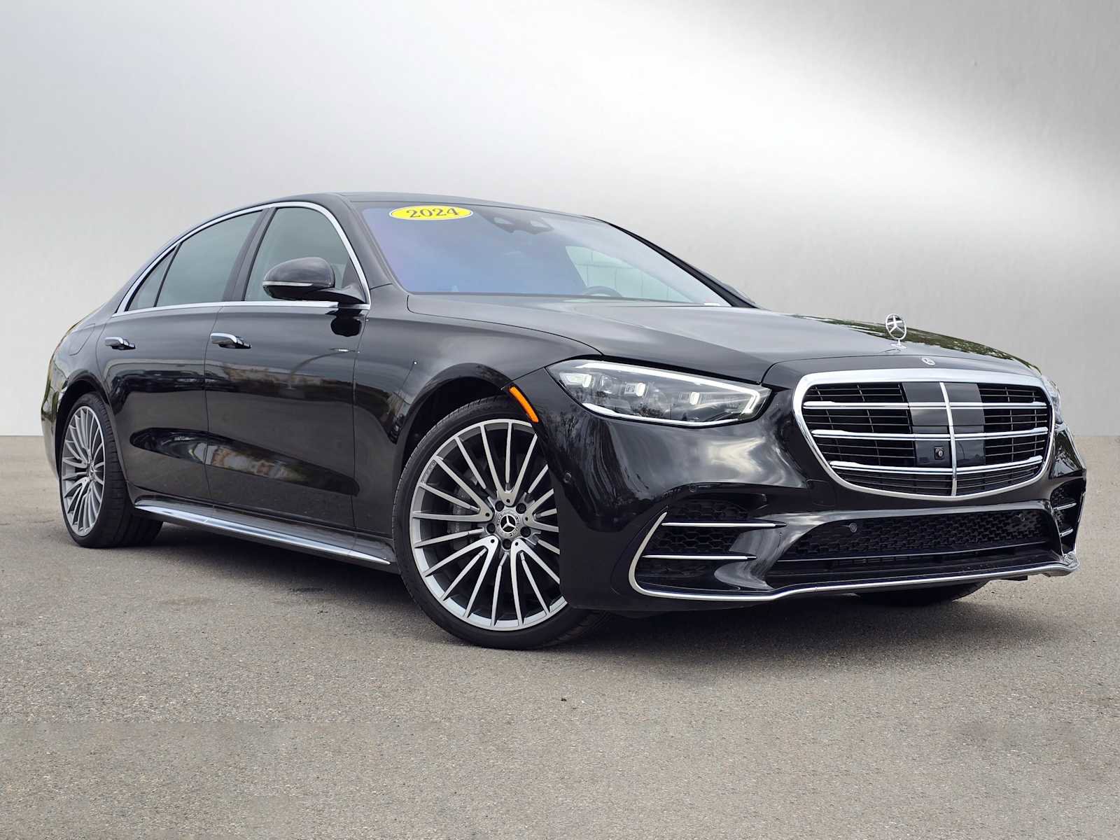 Used 2024 Mercedes-Benz S 580 4MATIC Sedan image 1
