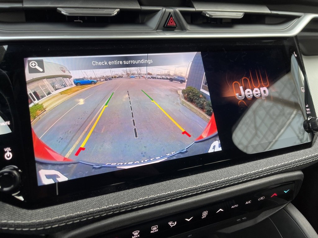 New 2026 Jeep Cherokee Laredo image 4