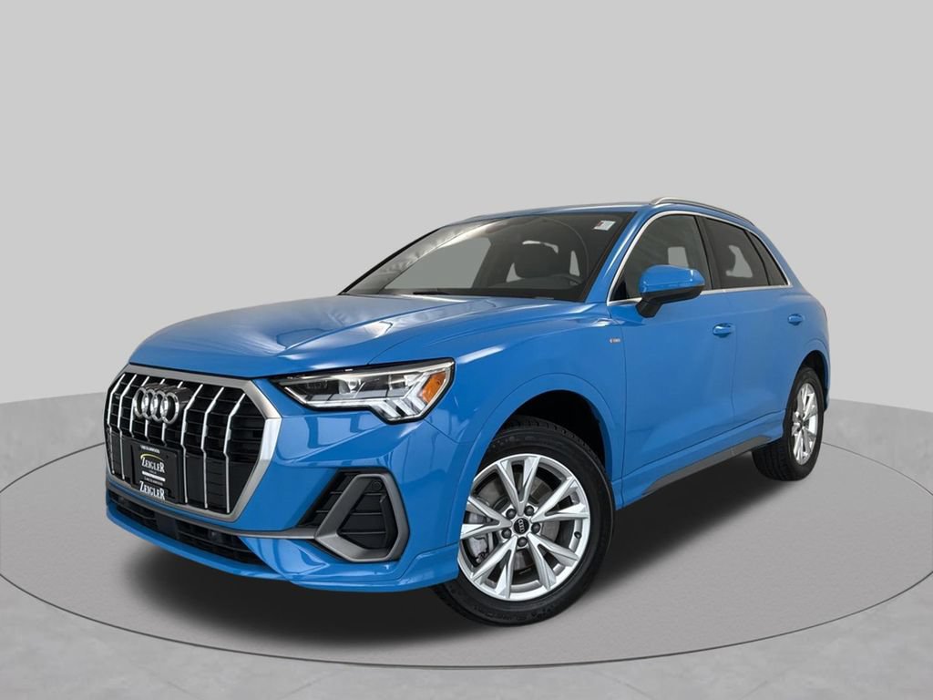 Used 2023 Audi Q3 2.0T Premium AWD/4WD image 2