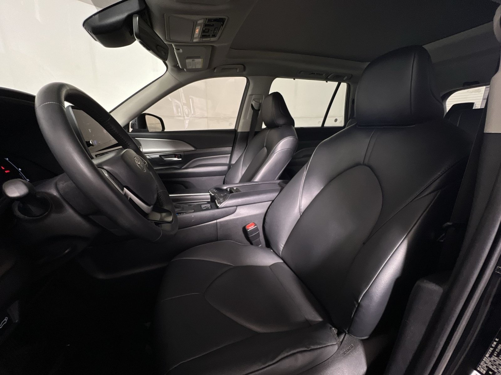 Used 2024 Toyota Grand Highlander AWD image 13