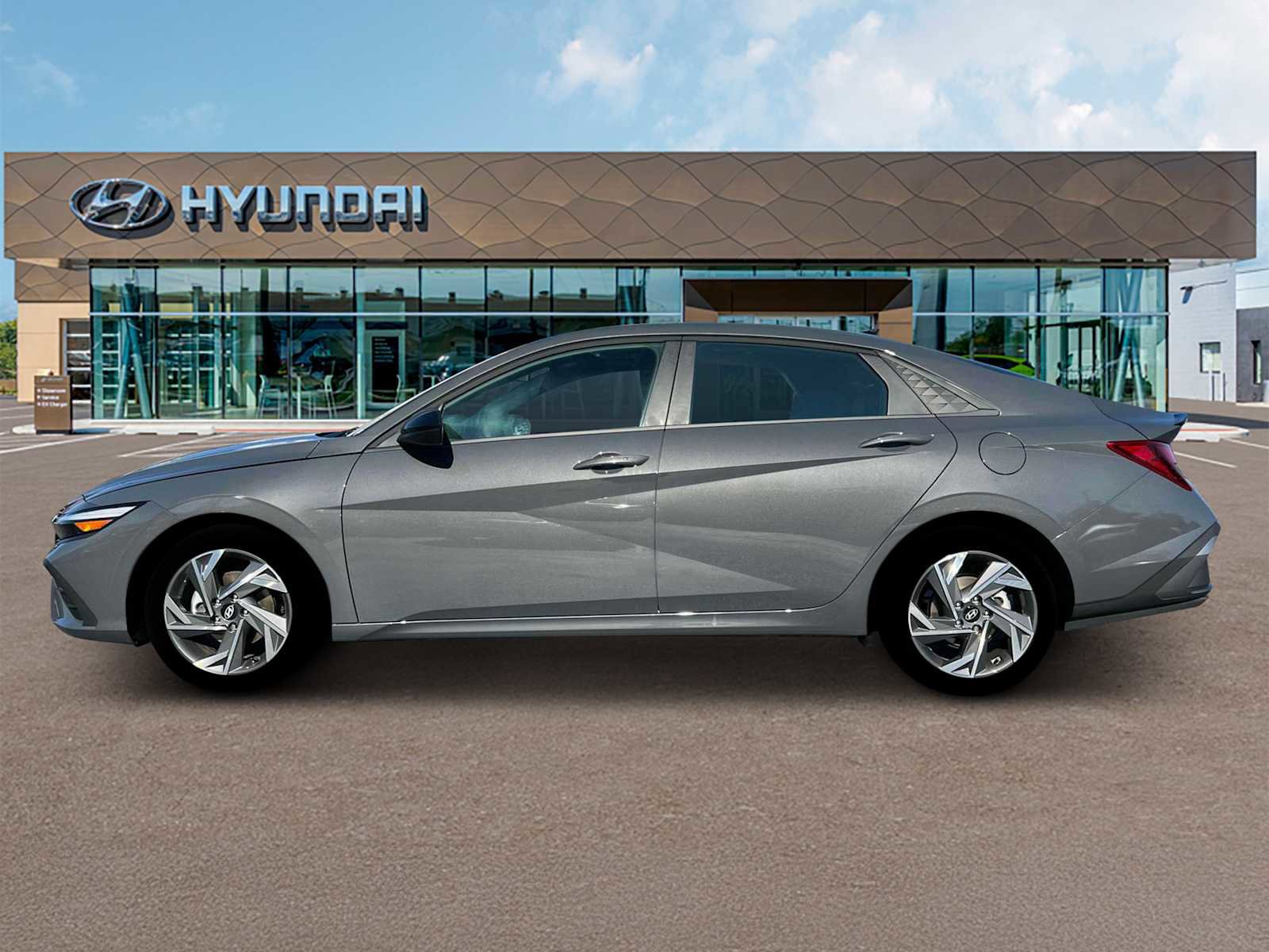 New 2025 Hyundai Elantra Sport image 3