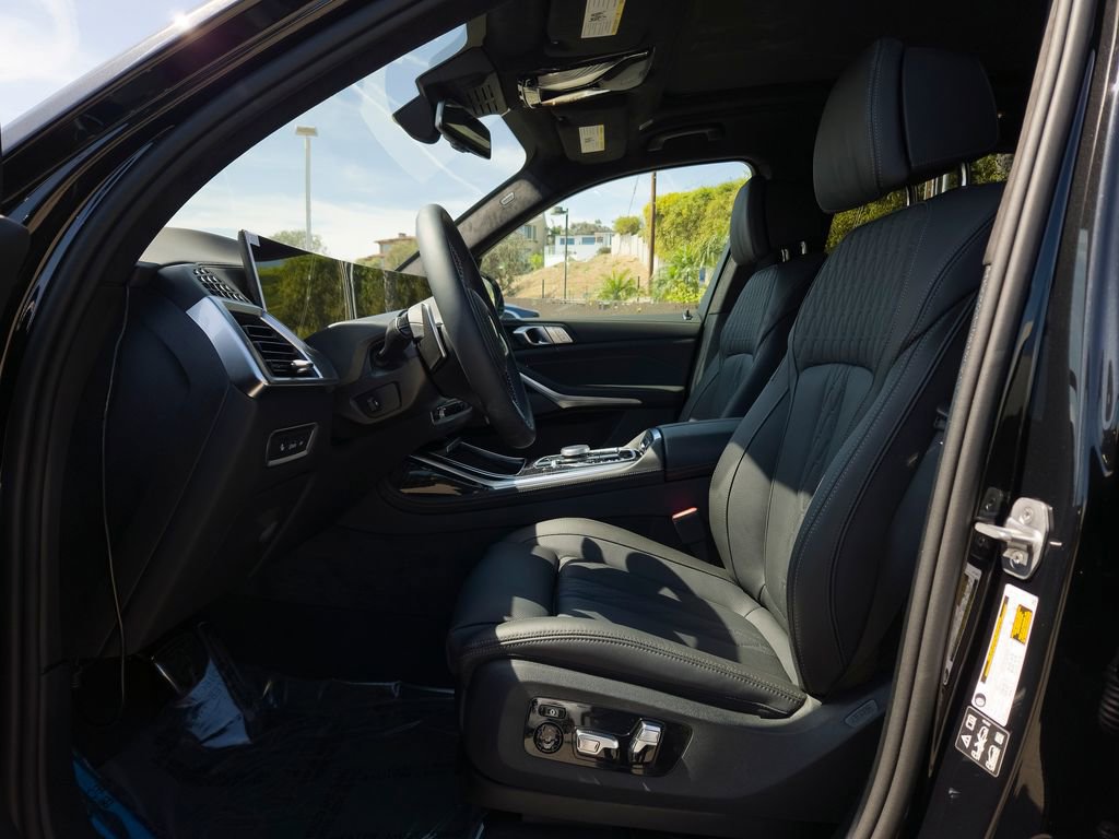 New 2026 BMW X7 M60i image 7