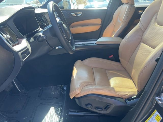 Certified 2023 Volvo XC60 B5 Ultimate w/ Protection Package AWD/4WD image 27