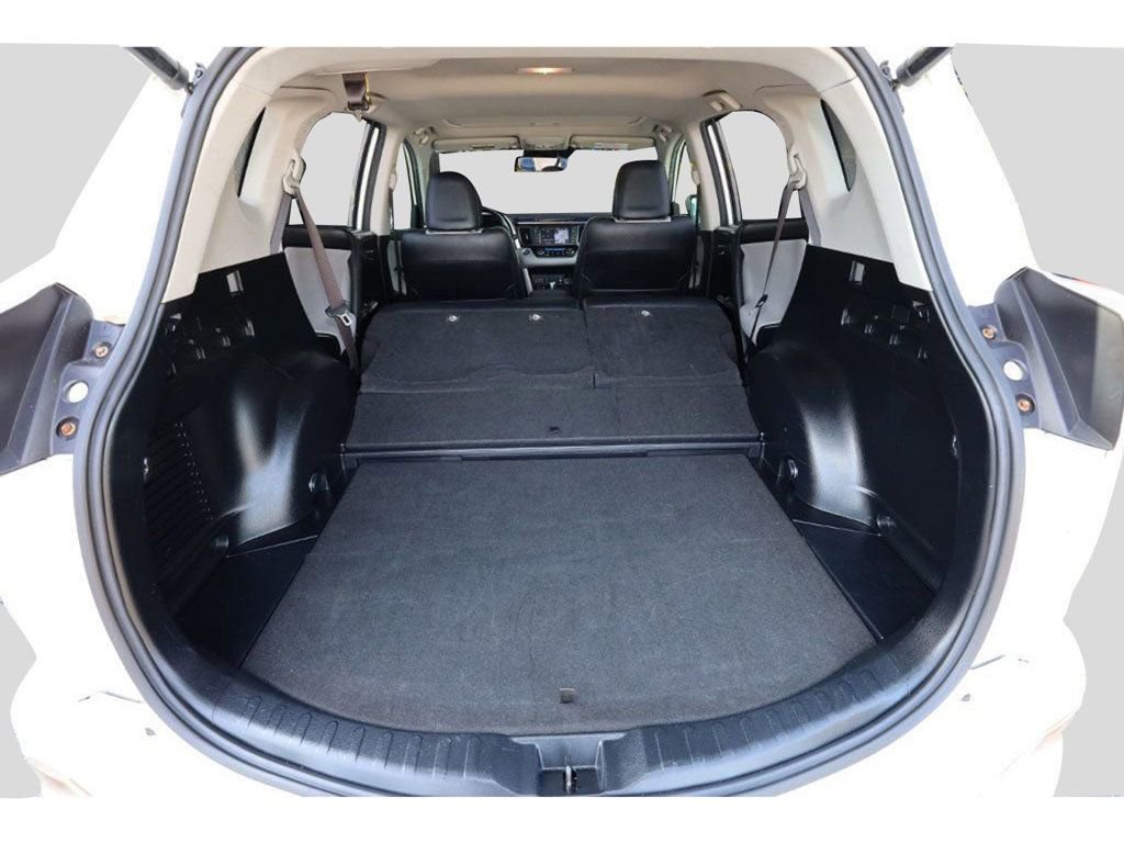 Used 2016 Toyota RAV4 Limited image 17