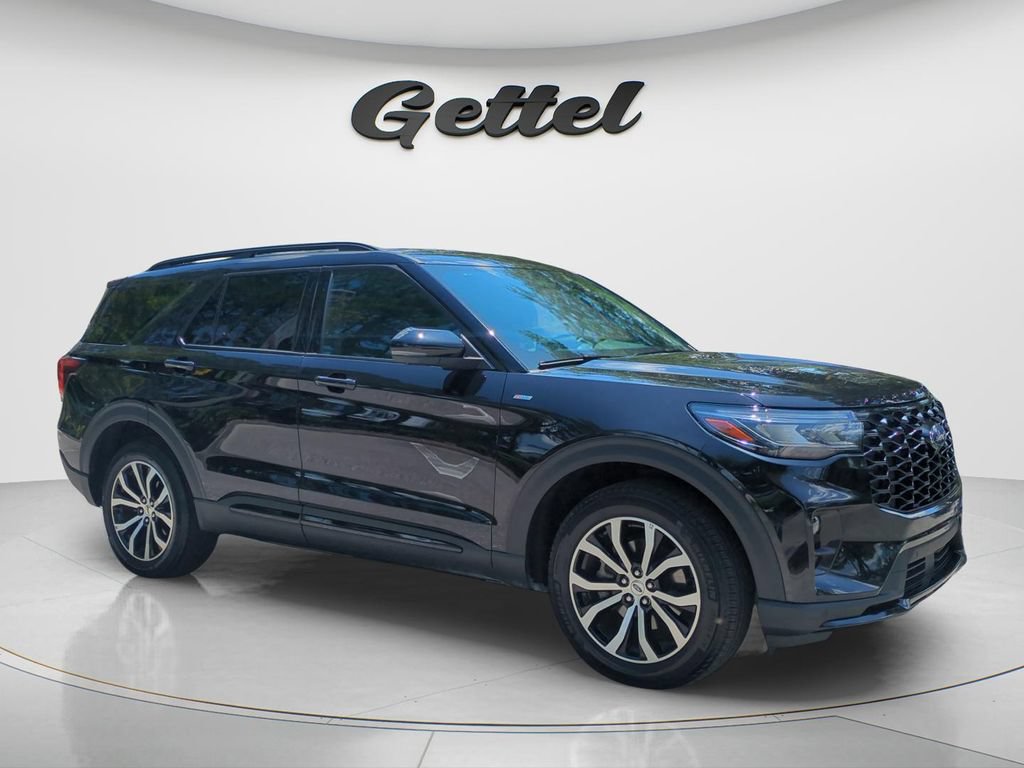 Used 2025 Ford Explorer ST-Line AWD/4WD image 3