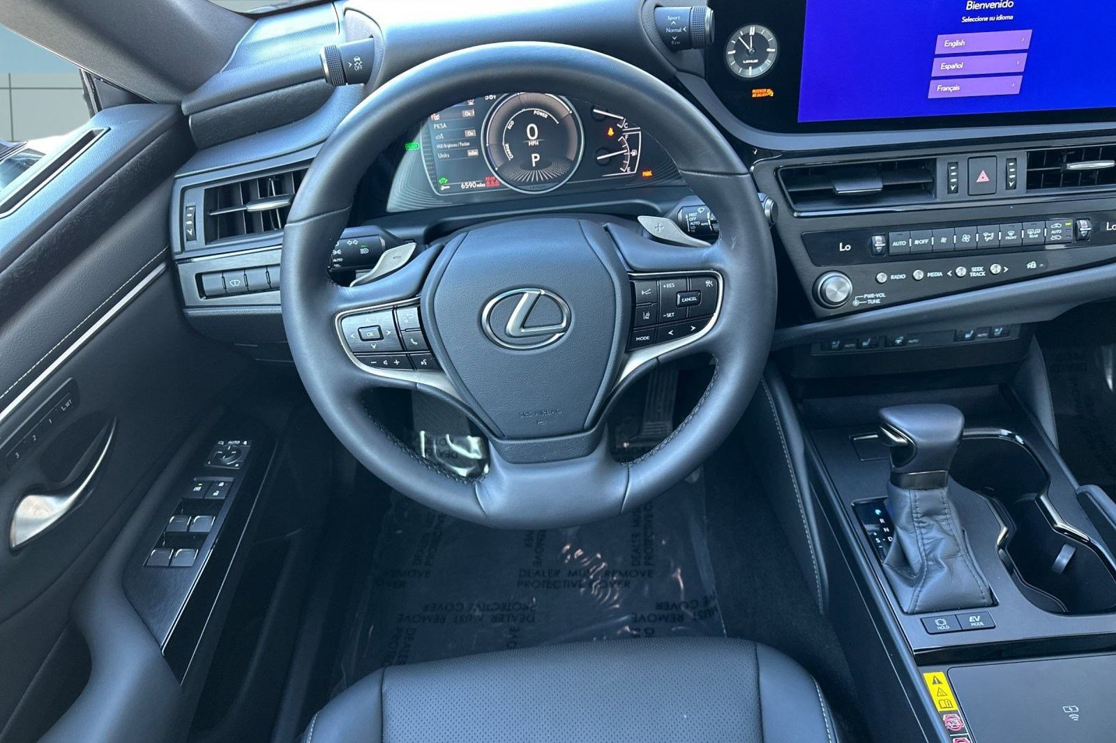 Certified 2025 Lexus ES 300h w/ Premium Package image 30